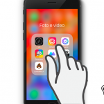 PinchToClose consente di chiudere con un gestures a due dita le cartelle di iOS
